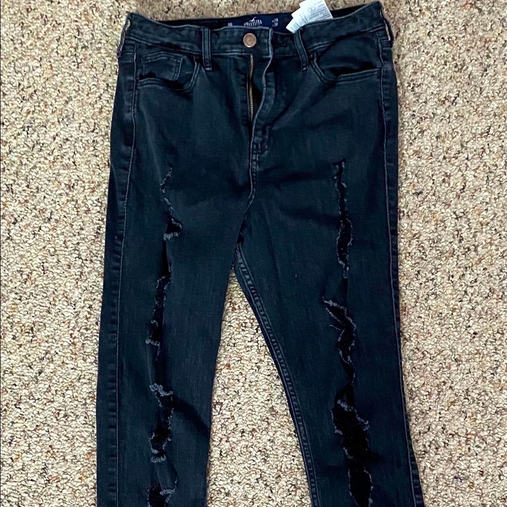Size: 9 Hollister jeans high rise